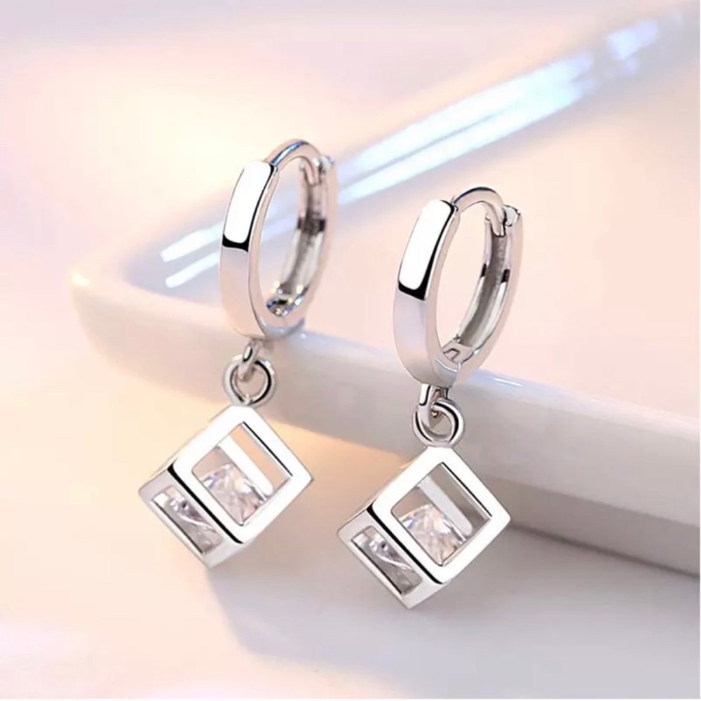 925 Sterling Silver Drop Earring - Picture 3 of 5